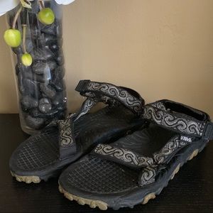 Men’s Vintage Teva shoes 10.5
